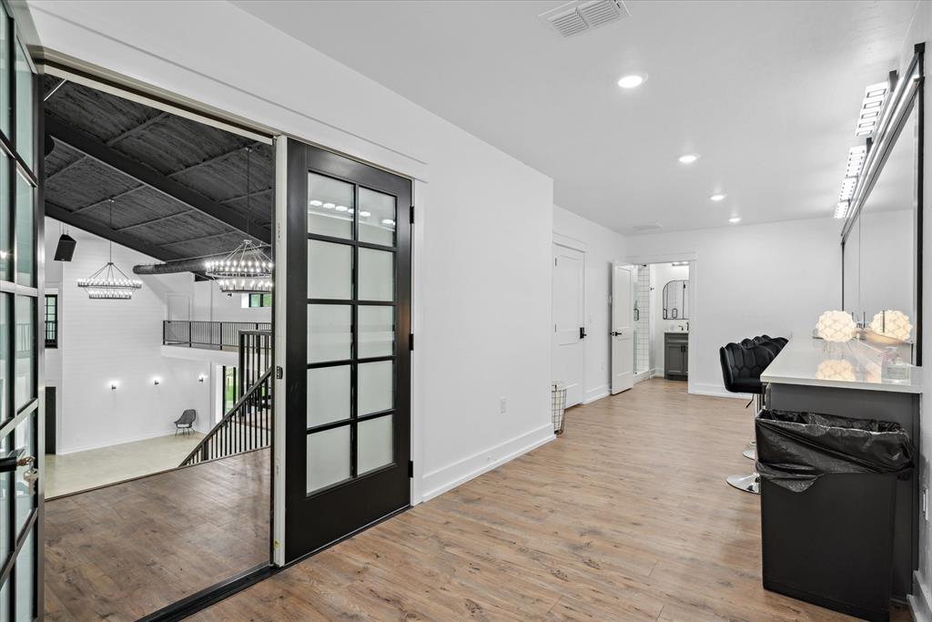 J BURLESON & S BIVENS - Commercial Sale