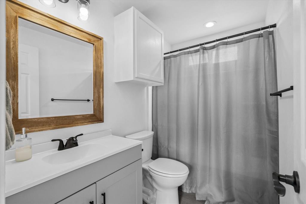 J BURLESON & S BIVENS - Commercial Sale