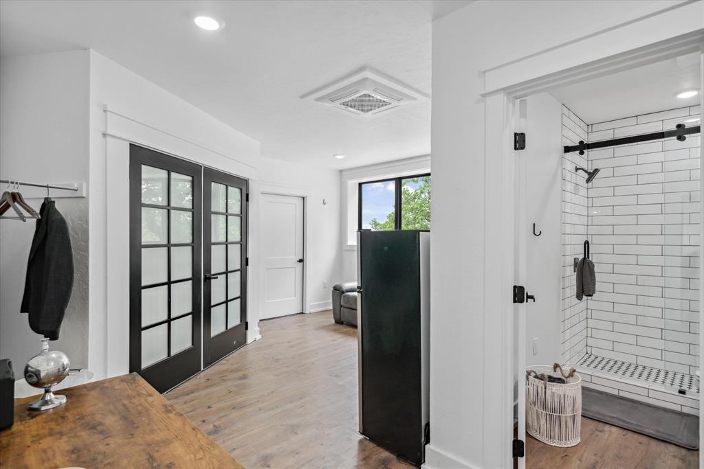 J BURLESON & S BIVENS - Commercial Sale