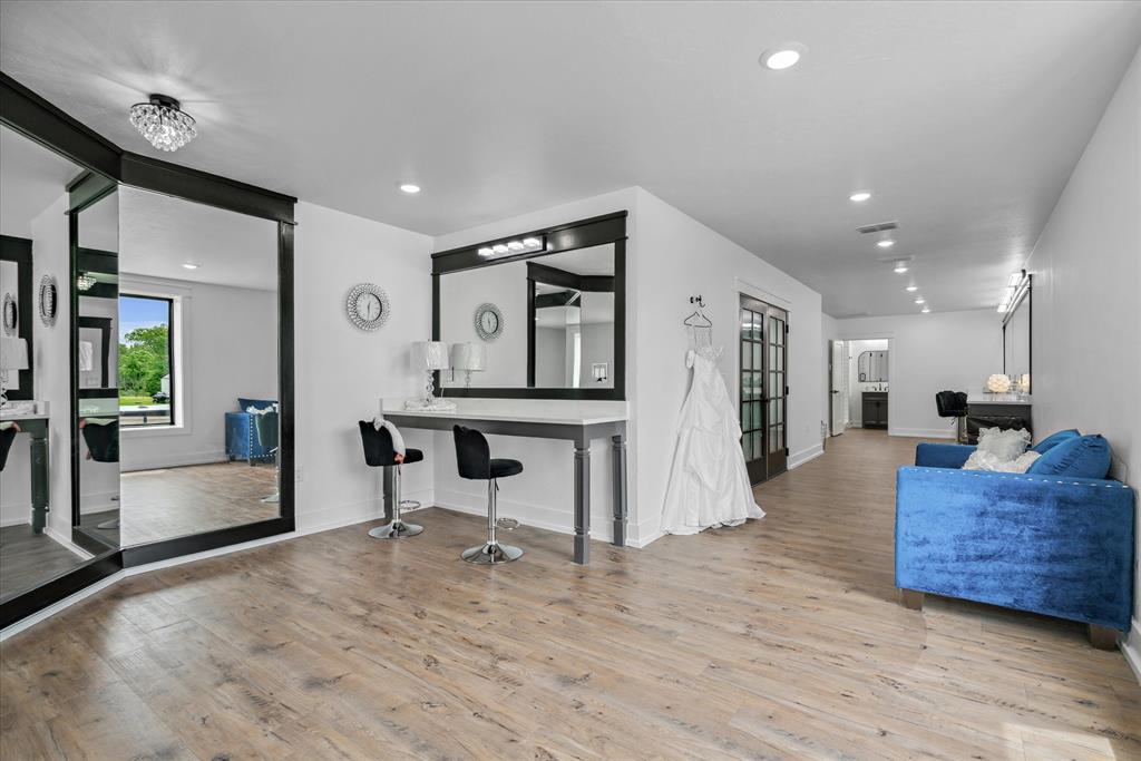 J BURLESON & S BIVENS - Commercial Sale