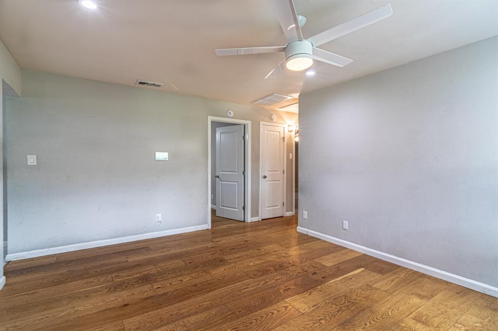 Merrifield Manor - Residential