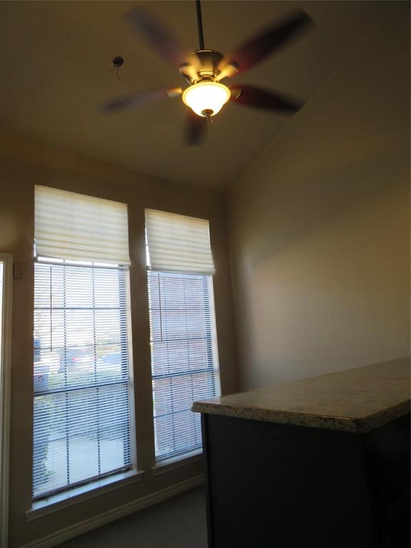 4216 N Interstate 35