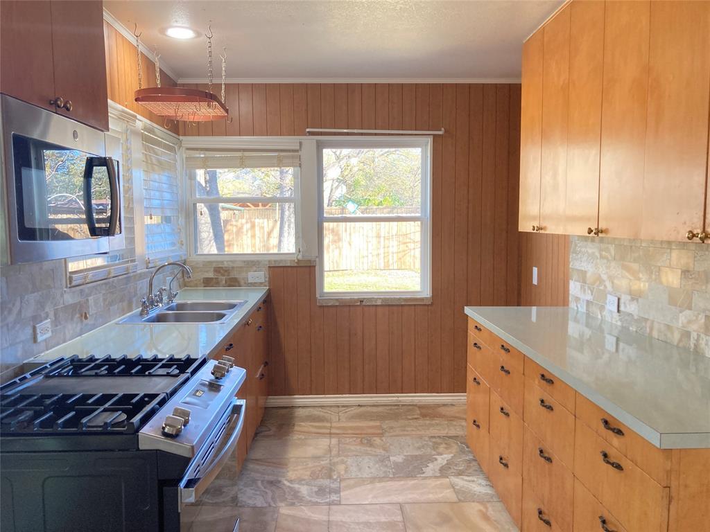 Bronwyn Tara Revision - Residential Lease