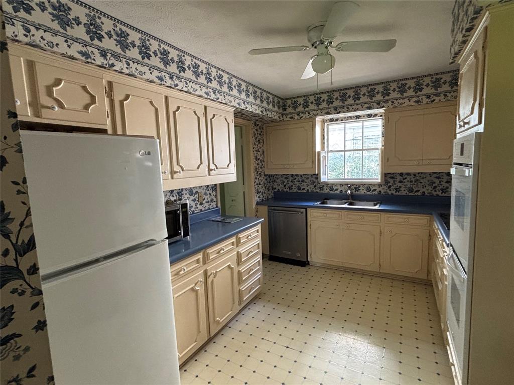 Creekdale Estates - Residential Lease