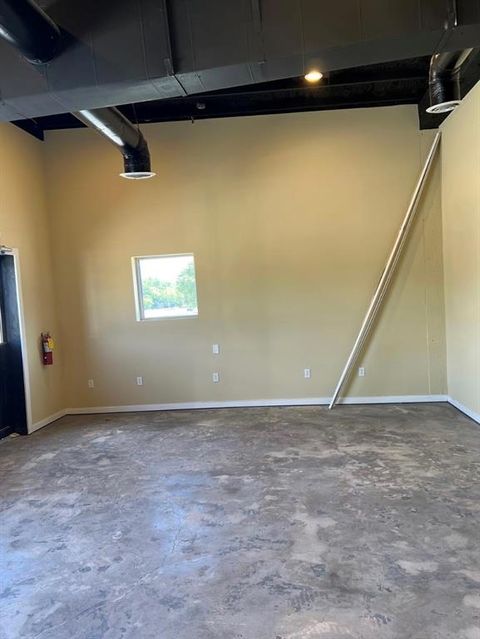 828 N Hwy 377 Roanoke TX 76262