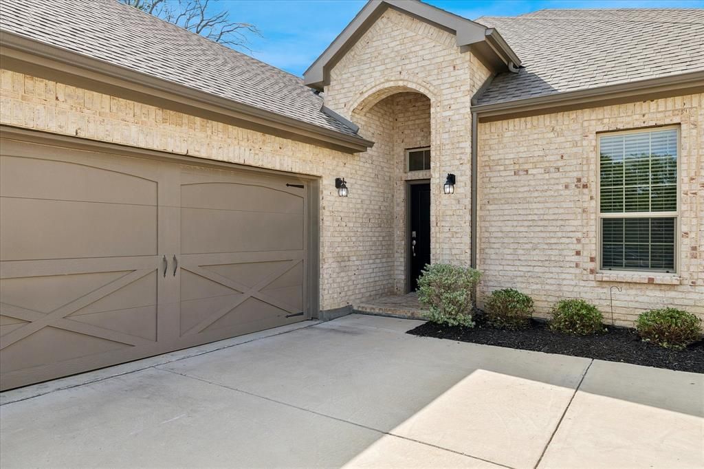 Photo of 1010 Silver Oak Drive, Mansfield, TX 76063 (MLS # 21279730)