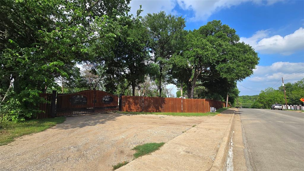 2401 Gibbs Williams Road