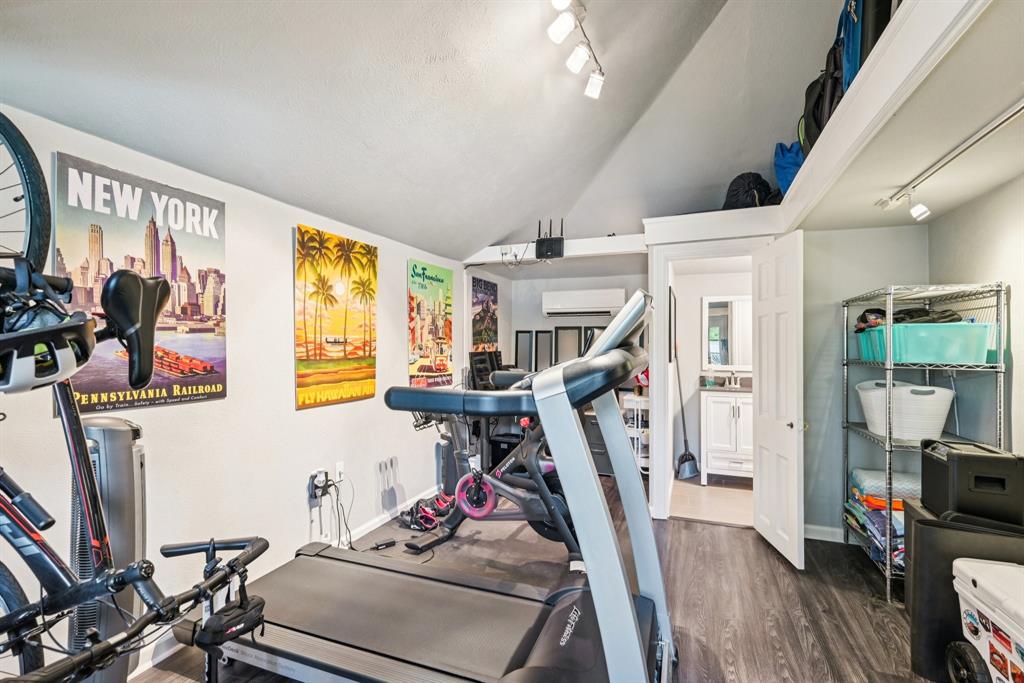 Caruth Hills Add Sec 01 - Residential