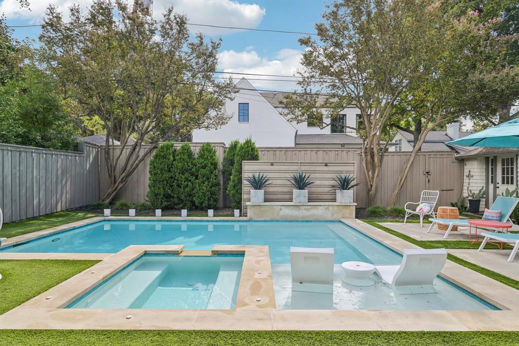 Caruth Hills Add Sec 01 - Residential