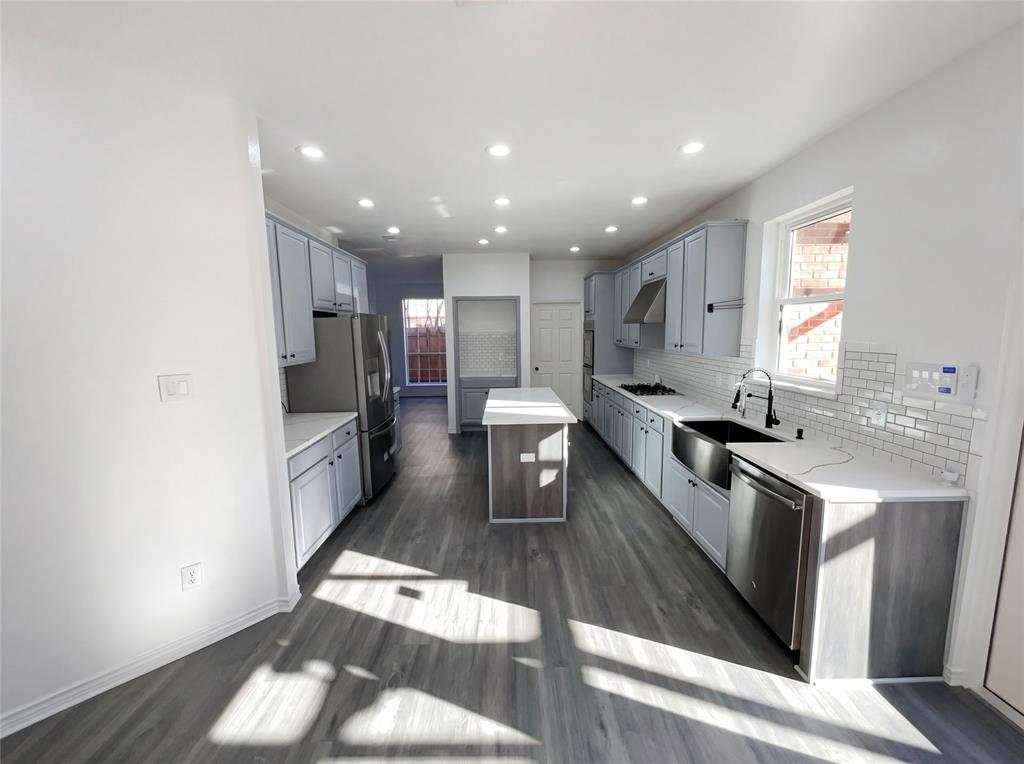 2406 Manchester Drive