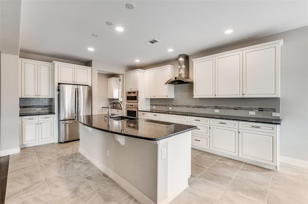 11805 Cinnamon Drive