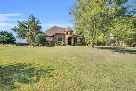 A home in Waxahachie