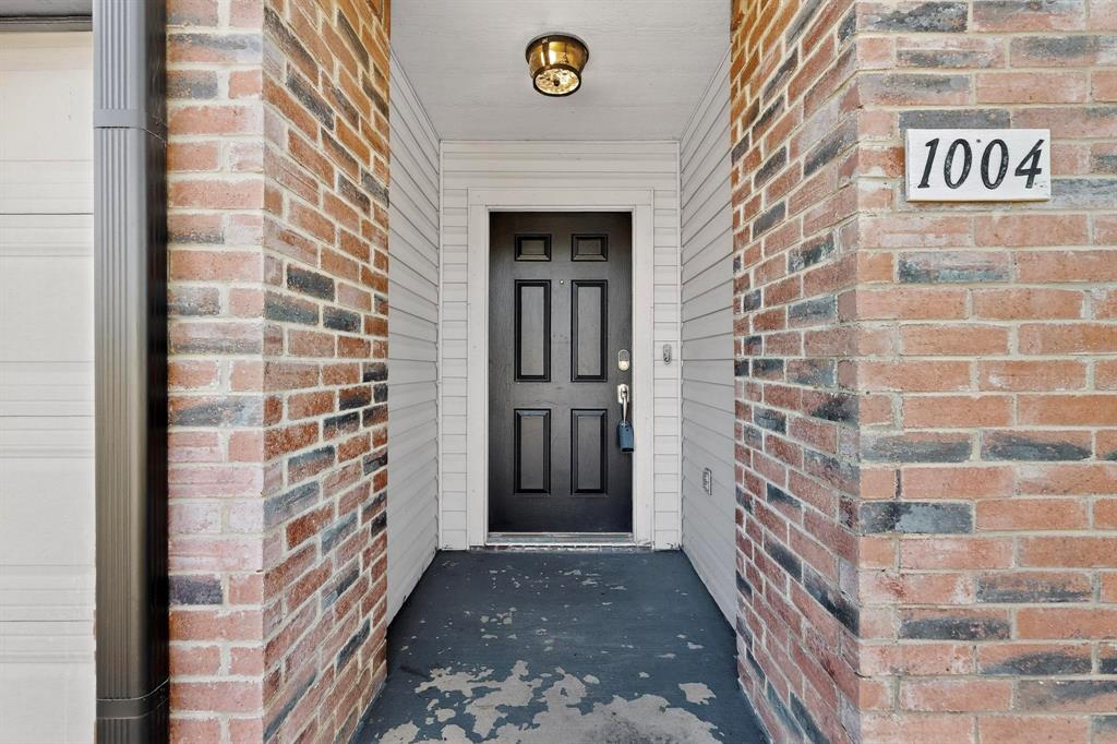 1004 Canyon Drive