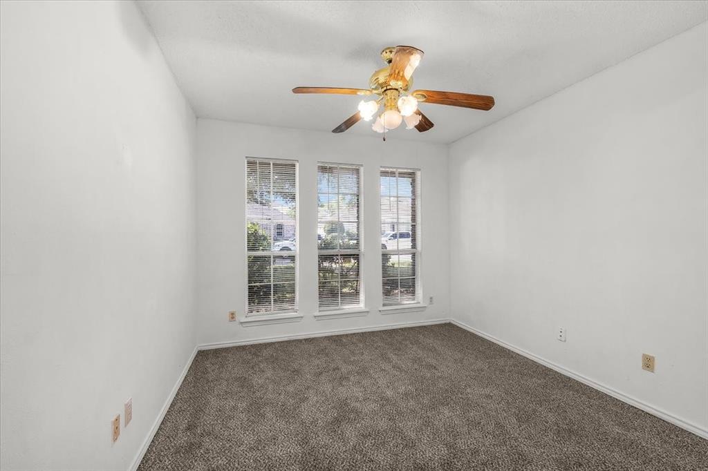 2301 Claridge Circle