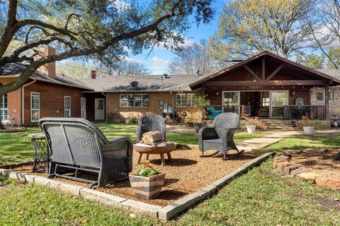 1402 Verano Drive Dallas TX 75218