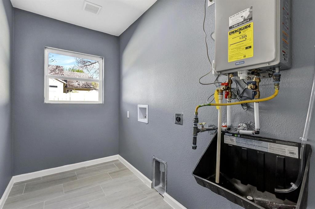 PERRYS ED 1ST ADDN - Residential