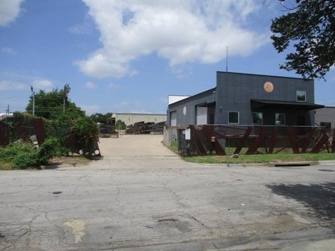 Photo of 3212 S Main Street, Fort Worth, TX 76110 (MLS # 21336342)