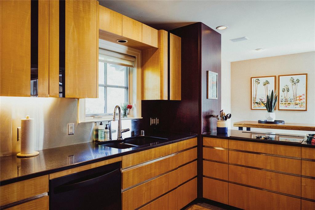 5301 W Mockingbird Lane