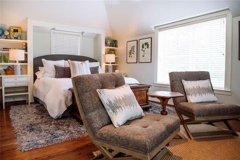 Tiny photo for 5301 W Mockingbird Lane, Dallas, TX 75209 (MLS # 21232981)