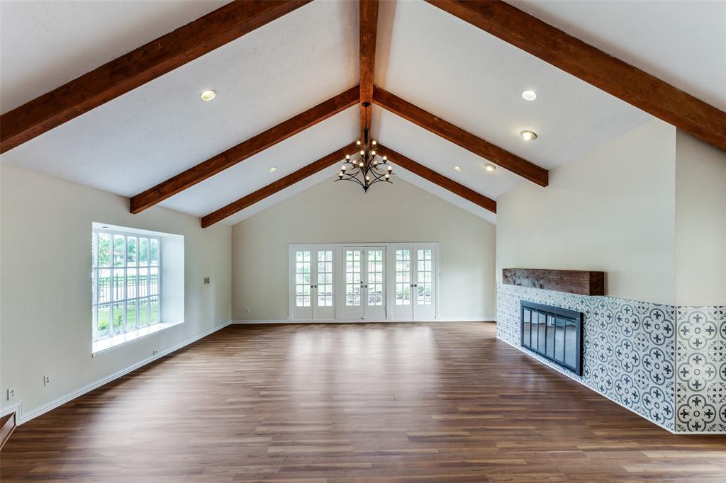 936 Country Club Lane