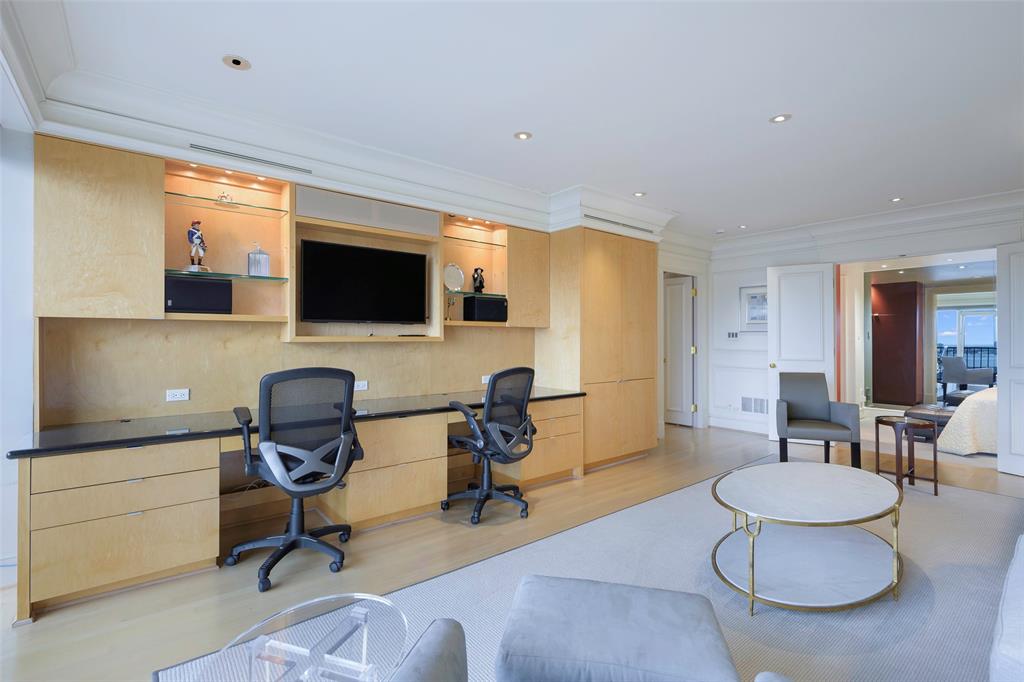 Bonaventure Condo - Residential