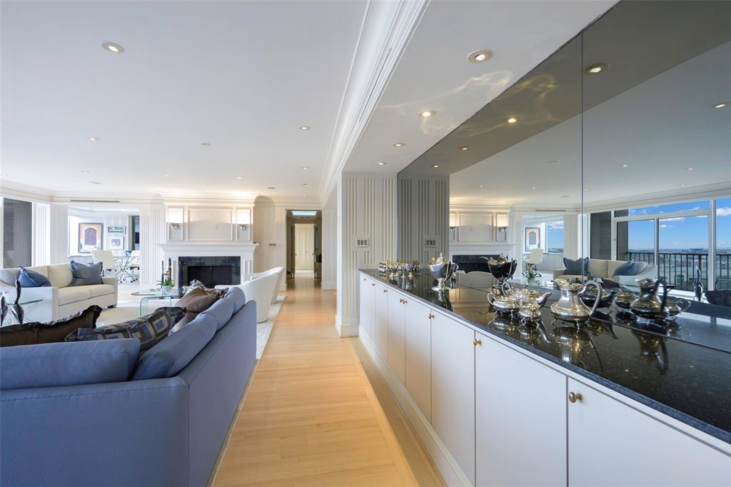 Bonaventure Condo - Residential