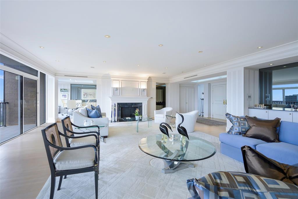 Bonaventure Condo - Residential