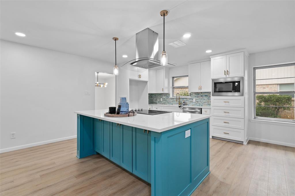 512 Magnolia