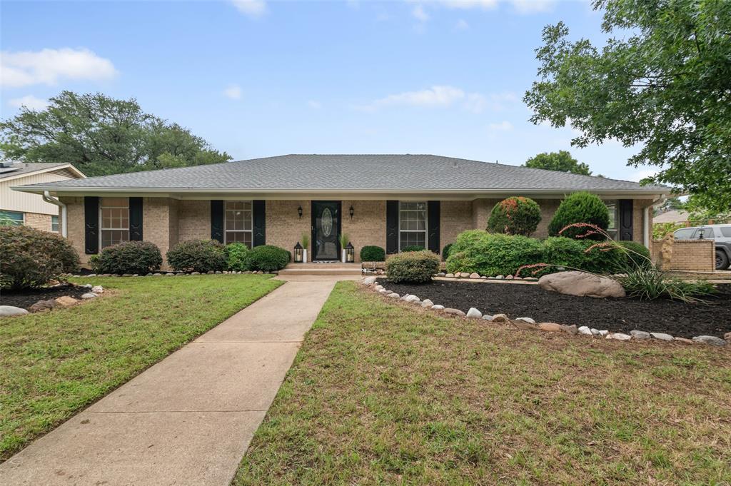 512 Magnolia
