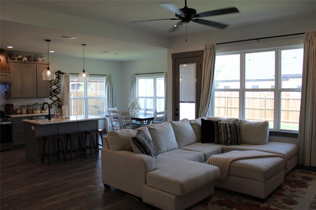 9221 Parkview