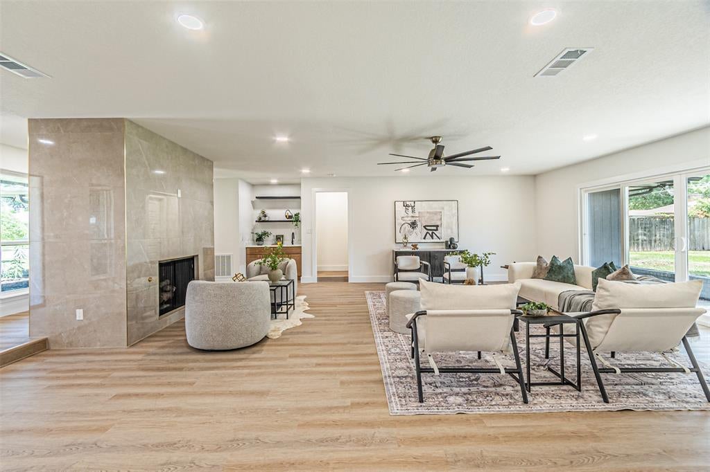 2716 Arborcove Drive