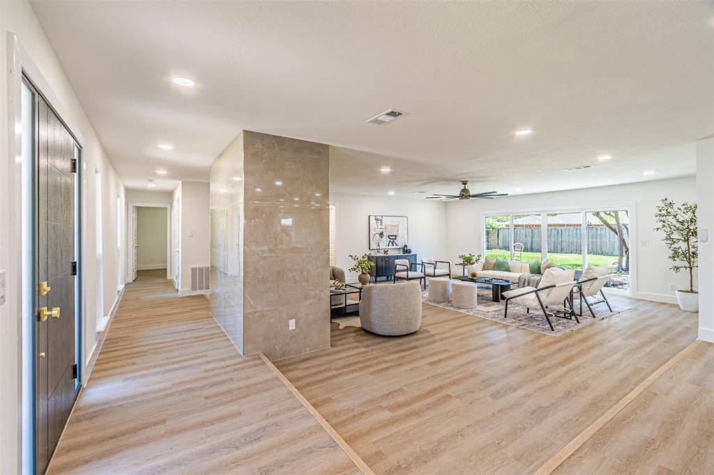 2716 Arborcove Drive
