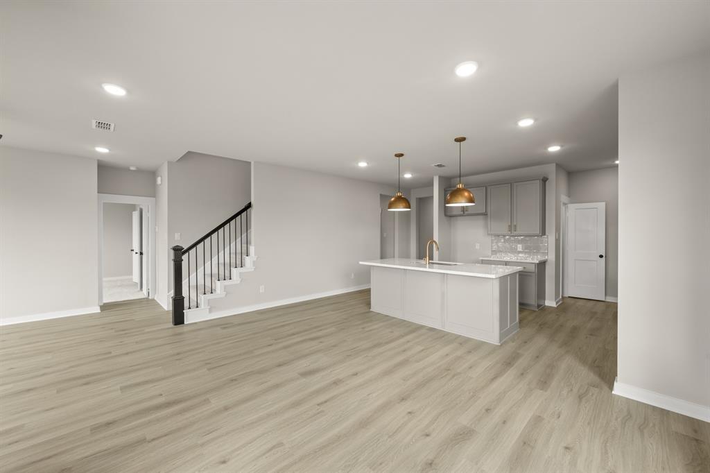 6913 Freight Train Lane