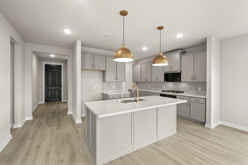 6913 Freight Train Lane