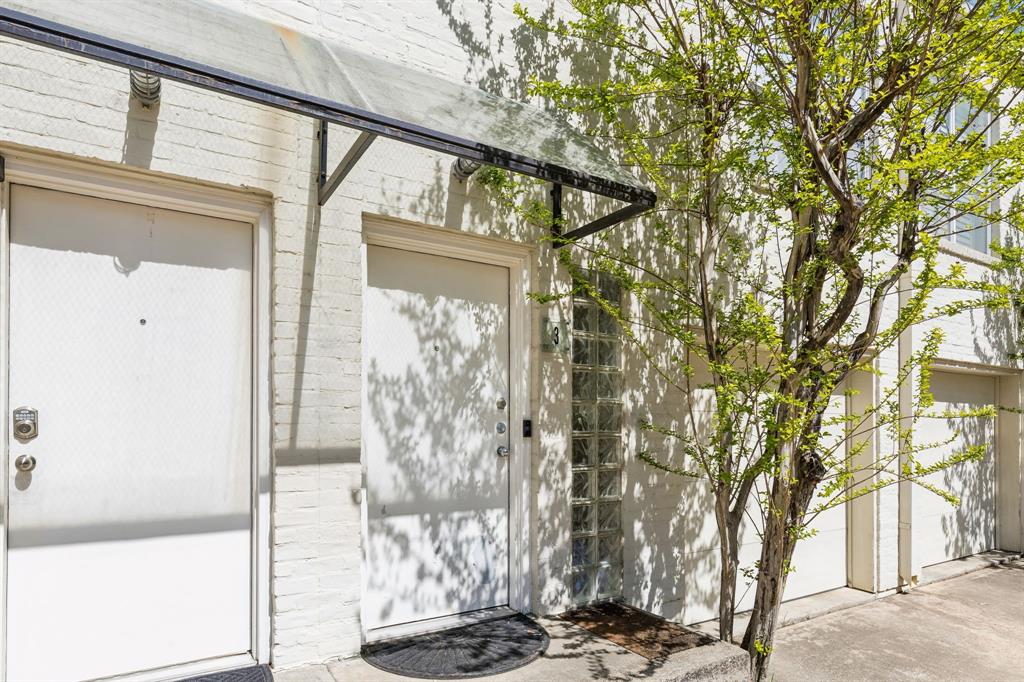 4134 Travis Street 3
