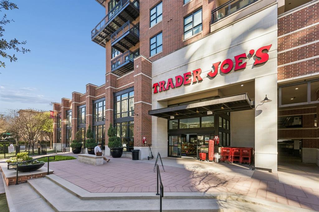 4134 Travis Street Condos - Residential