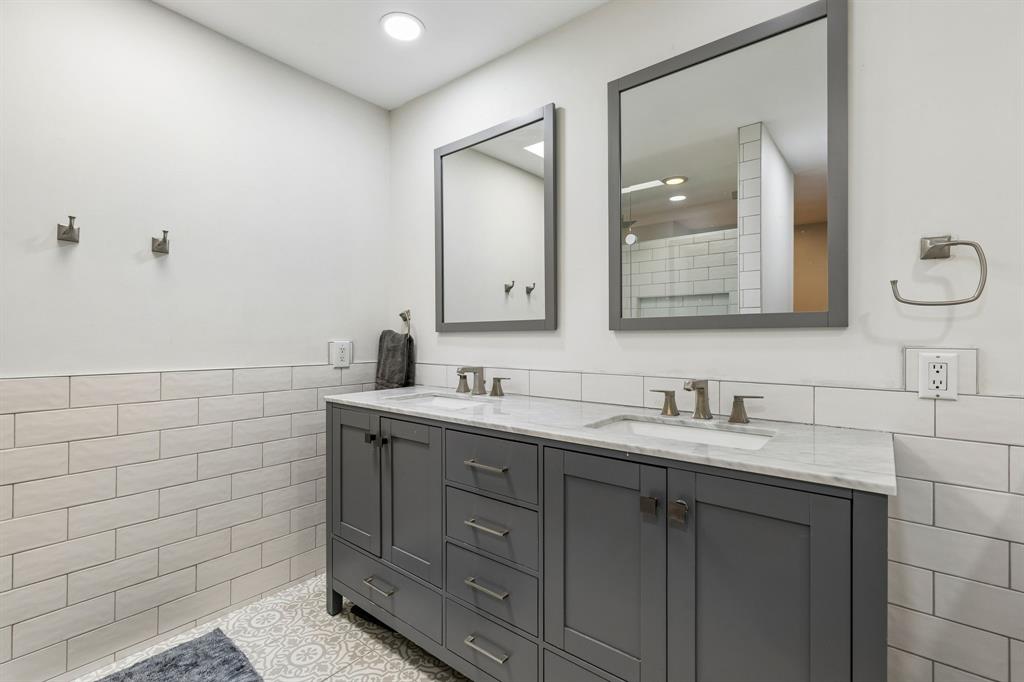4134 Travis Street Condos - Residential