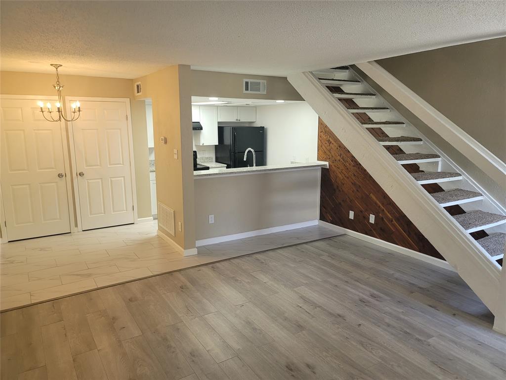 Counrty Creek Condo - Residential