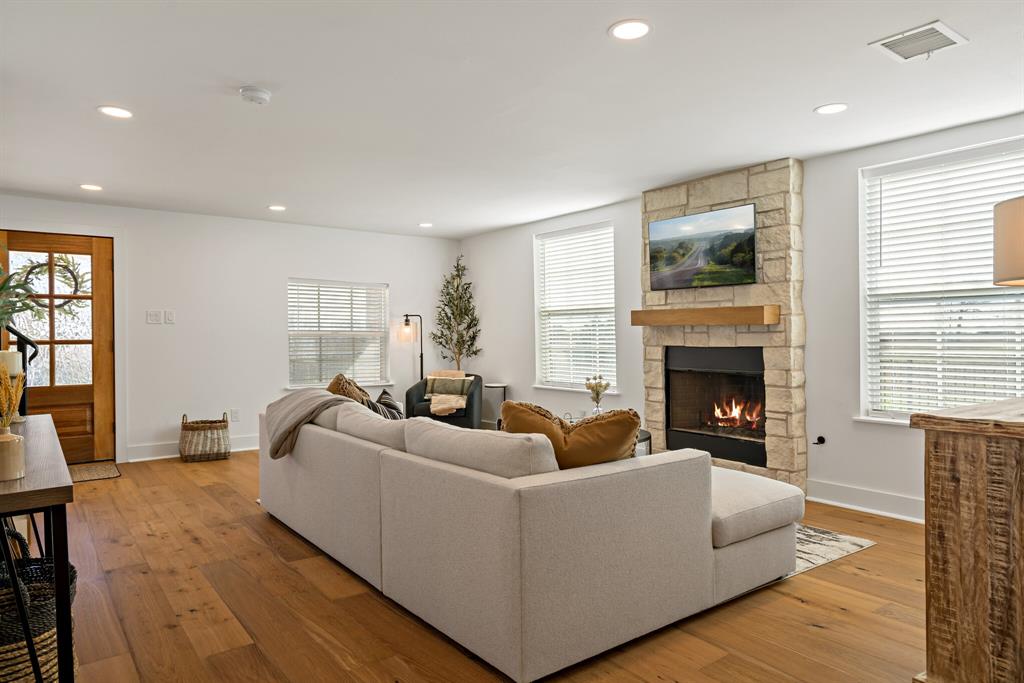 Benjamin F Fitch Surv Abs #430 - Residential