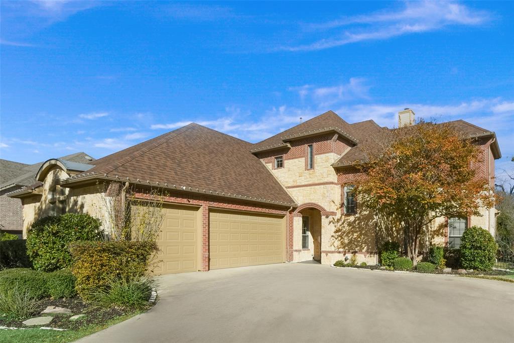 15 Falcons View Pass