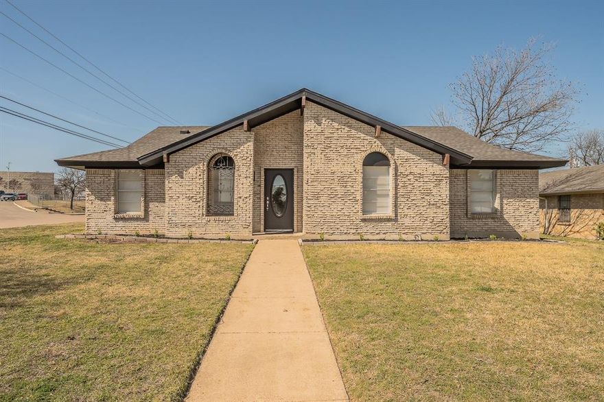 Welcome to 3539 Los Angeles Blvd, Dallas, TX 75233, a beautifully updated 3-bedroom, 2-bath home offering 1,760 square feet of comfortable living space. This move-in-ready property features modern updates throughout and a functional layout perfect for families and entertaining.

Situated on a spacious corner lot, the home offers added privacy and convenience with a rear-entry 2-car garage. Enjoy the unbeatable location directly across from the elementary school and within walking distance to a nearby park — ideal for outdoor activities and family fun.

Don’t miss this opportunity to own a fully updated home in a prime Dallas location!