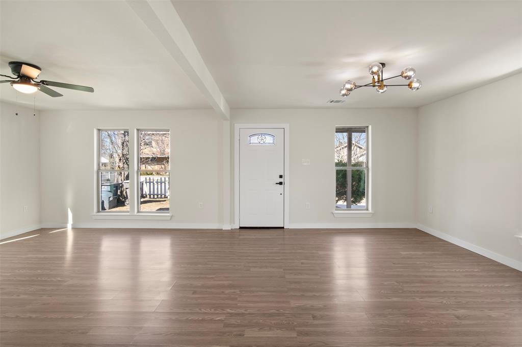 717 W Boyce Avenue