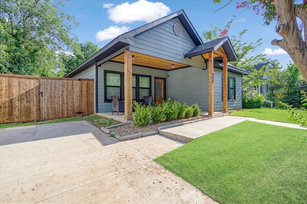 408 W Day Street