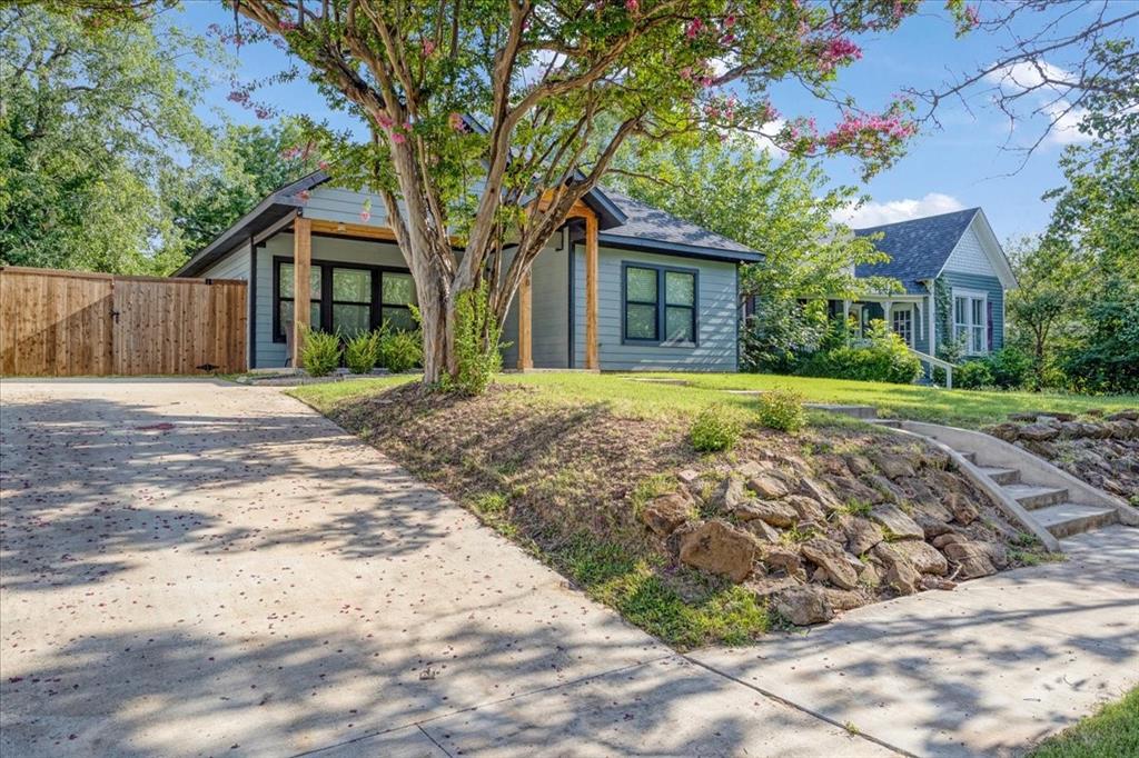 408 W Day Street