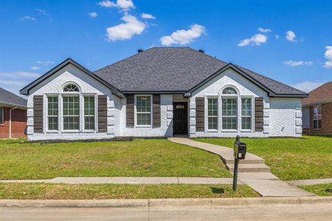 Photo of 709 Flagstone Way, Wylie, TX 75098 (MLS # 21229761)