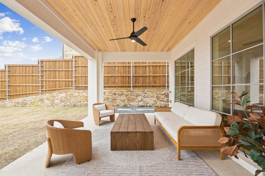 WHITE ROCK BLUFFS - Residential