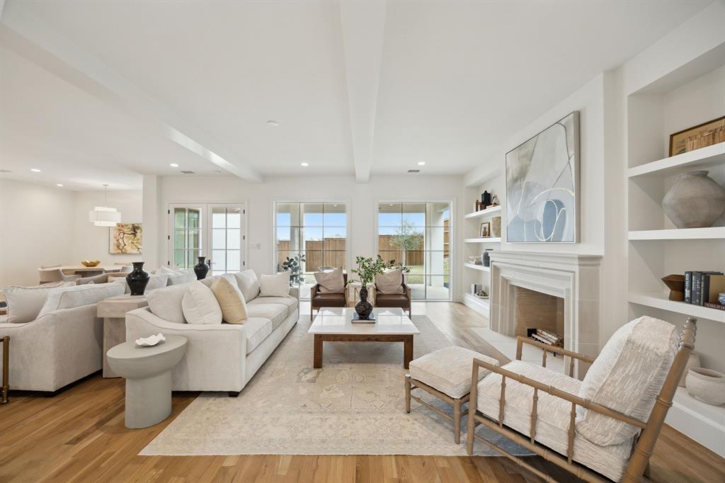 WHITE ROCK BLUFFS - Residential