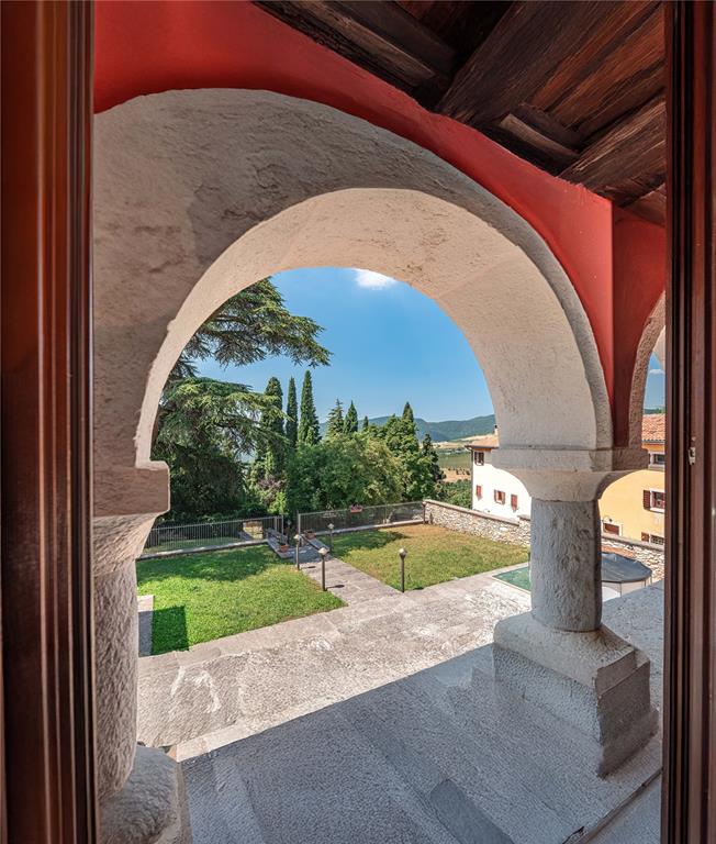 Località 2 Via Pavarana