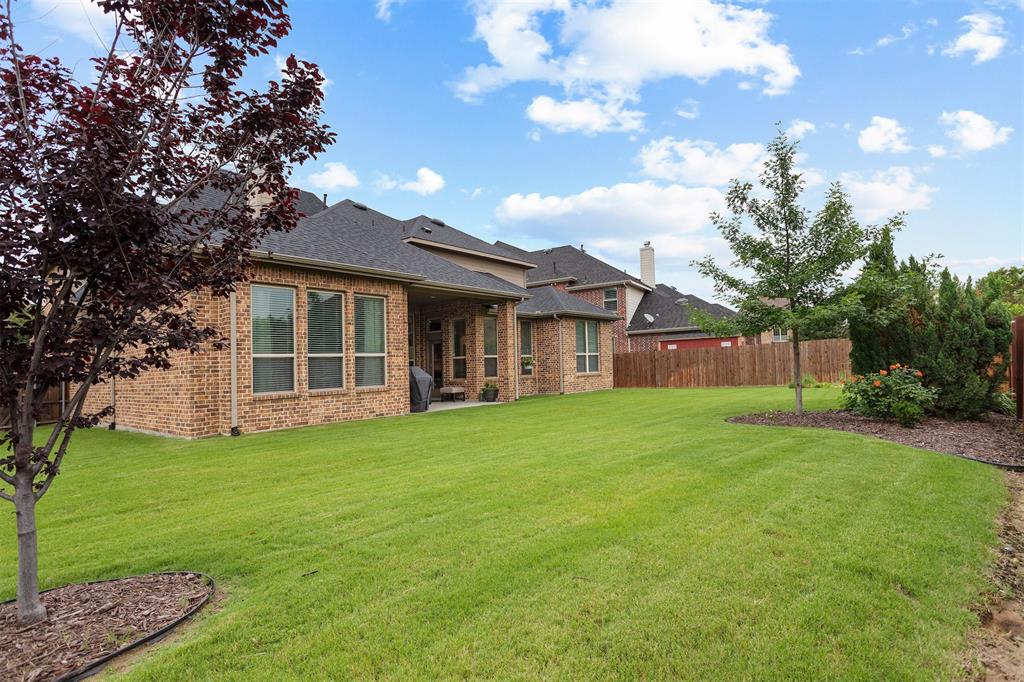 1003 Fenwick Lane