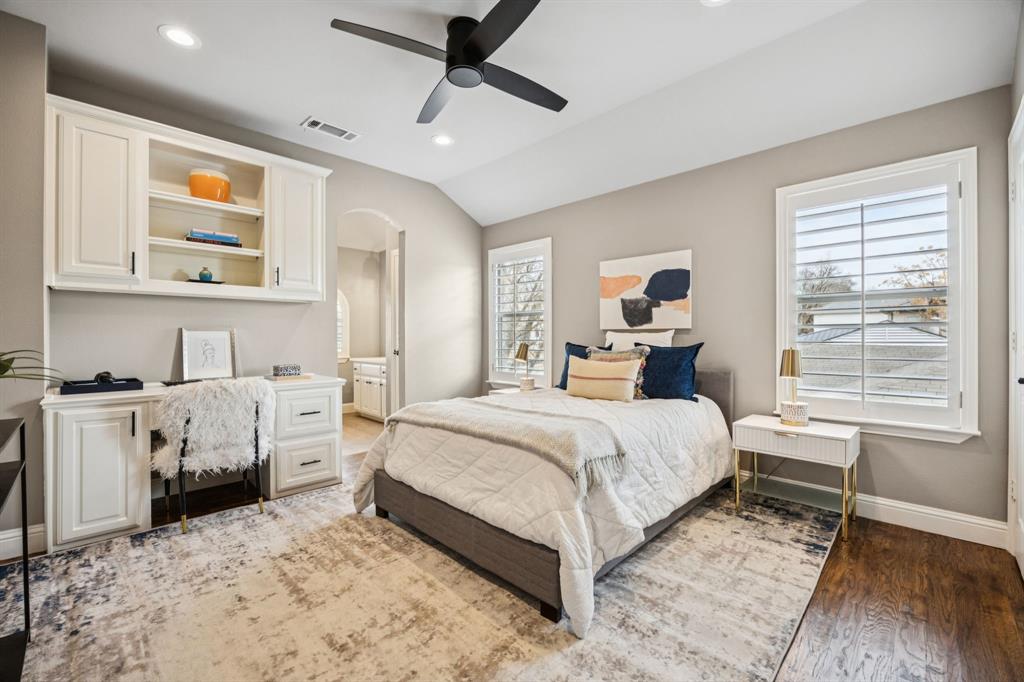 GASTONWOOD #4 - Residential